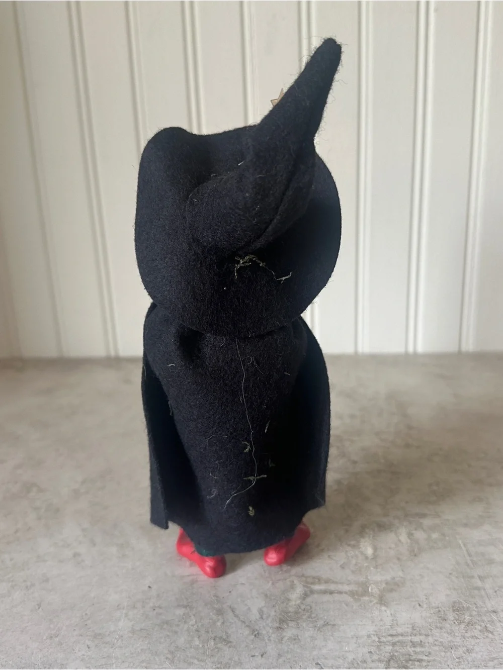 Byers Choice Kindle Halloween Spell Witch w/ Broom Stars Posable Doll